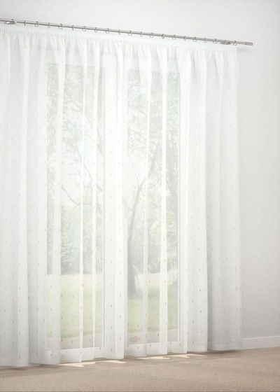 Gardinenstore in beige